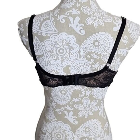 Victoria's Secret Bra Black Lace@ Hook Biolift Demi Uplift Women's 34D - Picture 2 of 7